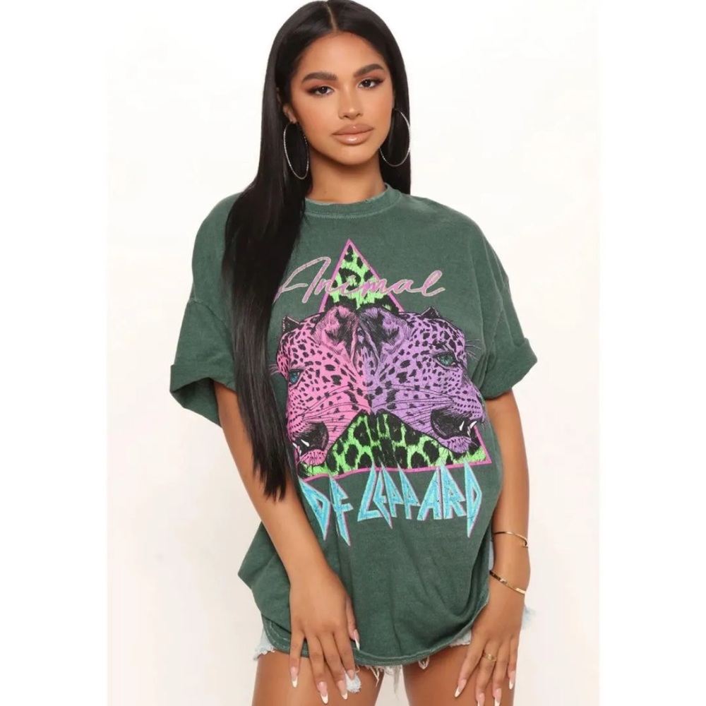 NWT Urban Outfitters Def Leppard Double Animal Oversized T-Shirt S/M - Picture 2 of 6